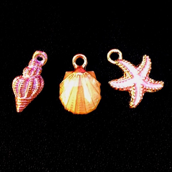 BRAND NEW 3 Adorable Colorful Seaside Charms 1/2" - Picture 3 of 11